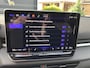 Volkswagen T-Roc 1.5 eTsi R-Line First Edition Black Style /Hu Display /ElekTrekhaak / Panoramadak / Harmon Kardon / subwoofer / Matrix Led Verlichting / Stuur en stoel verwarming / 360 Camera /