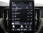 Volvo XC60 2.0 T8 Plug-in hybrid AWD Ultra Black Edition | Panoramadak | HUD | Harman/Kardon Audio | Ele. verstalbare Comfortstoelen + Geheugen | Stoel/Stuurverwarming | Adaptieve Cruise Control | 360 Camera | Apple CarPlay/Android Auto |