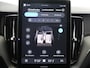Volvo XC60 2.0 T8 Plug-in hybrid AWD Ultra Black Edition | Panoramadak | HUD | Harman/Kardon Audio | Ele. verstalbare Comfortstoelen + Geheugen | Stoel/Stuurverwarming | Adaptieve Cruise Control | 360 Camera | Apple CarPlay/Android Auto |