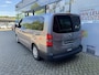 Toyota ProAce Electric LONG EXTRA RANGE DYNAMIC 75KWH 8-PERSOONS ROLSTOELAUTO VERLAAGD-INBOUW-OPRIJPLAAT 2x SCHUIFDEUR