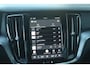 Volvo V60 2.0 T6 Plug-in Hybrid 350PK AWD Plus Bright Trekhaak | Navi | Stoelverw. | Keyless | Electr.klep | Virtual Cockp. | Adapt cruise | 18 inch Lm |