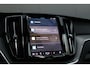 Volvo XC60 2.0 T6 Plug-in hybrid AWD Plus Dark - ACC - 360 Camera - Pano - H&K - Stoel/Stuurverwarming - Memory - BLIS - Keyless - Rijklaar