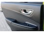 Hyundai Kona Electric EV Premium 64 kWh | SOH 90,7% | Stoelverwarming-ventilatie | Trekhaak | Head-up display | Camera