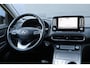Hyundai Kona Electric EV Premium 64 kWh | SOH 90,7% | Stoelverwarming-ventilatie | Trekhaak | Head-up display | Camera