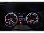 Volkswagen Transporter Kombi 2.0 TDI L2H1 Automaat | 9 persoons | Parkeer sensoren | Cruise control |
