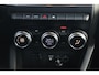 Renault Clio 1.6 E-Tech Hybrid 140 Business Zen Automaat Navigatie Achteruitrijcamera Clima Cruise Control Rijstrooksensor Parkeersensor