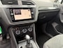 Volkswagen Tiguan 1.5 TSI ACT R-LINE AUTOMAAT Trekhaak Head UP display Navigatie Automatische Airco LMV Adaptief Cruise control