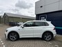 Volkswagen Tiguan 1.5 TSI ACT R-LINE AUTOMAAT Trekhaak Head UP display Navigatie Automatische Airco LMV Adaptief Cruise control