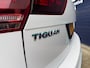 Volkswagen Tiguan 1.5 TSI ACT R-LINE AUTOMAAT Trekhaak Head UP display Navigatie Automatische Airco LMV Adaptief Cruise control