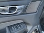 Volvo XC60 2.0 T6 Plug-in hybrid AWD Plus Black Edition Panorama dak / Extra getint glas / 360 camera / Contourstoelen / keyless drive/entry / Head up display