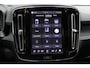 Volvo EX40 Single Motor Extended Range Plus 82 kWh | Trekhaak | Verwarmbare voorstoelen en stuurwiel | Keyless | Apple carplay/Android auto | Adaptieve cruise control | Warmtepomp