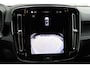 Volvo EX40 Single Motor Extended Range Plus 82 kWh | Trekhaak | Verwarmbare voorstoelen en stuurwiel | Keyless | Apple carplay/Android auto | Adaptieve cruise control | Warmtepomp