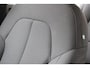 Volvo EX40 Single Motor Extended Range Plus 82 kWh | Trekhaak | Verwarmbare voorstoelen en stuurwiel | Keyless | Apple carplay/Android auto | Adaptieve cruise control | Warmtepomp