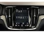Volvo V60 T8 Twin Engine AWD Inscription | Trekhaak | Panoramadak | Adaptieve Bochtverlichting | BLIS Dodehoekdetectie | Apple Carplay/ Android Auto | Parkeercamera | Verwarmbare Voorstoelen | Navigatie
