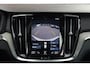 Volvo V60 T8 Twin Engine AWD Inscription | Trekhaak | Panoramadak | Adaptieve Bochtverlichting | BLIS Dodehoekdetectie | Apple Carplay/ Android Auto | Parkeercamera | Verwarmbare Voorstoelen | Navigatie