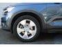 Volvo XC40 1.5 T2 Momentum Business | Semi Elektrische Trekhaak | Luxe Textiele Bekleding | Electronic Climate Controle | Lichtmetalen Velgen 5-Spaaks 18" | Sensus Connect met High Performance Audio | Apple Carplay/Android Auto | DAB Ontvanger | Keyless Start |