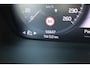 Volvo XC40 1.5 T2 Momentum Business | Semi Elektrische Trekhaak | Luxe Textiele Bekleding | Electronic Climate Controle | Lichtmetalen Velgen 5-Spaaks 18" | Sensus Connect met High Performance Audio | Apple Carplay/Android Auto | DAB Ontvanger | Keyless Start |