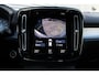 Volvo XC40 1.5 T2 Momentum Business | Semi Elektrische Trekhaak | Luxe Textiele Bekleding | Electronic Climate Controle | Lichtmetalen Velgen 5-Spaaks 18" | Sensus Connect met High Performance Audio | Apple Carplay/Android Auto | DAB Ontvanger | Keyless Start |