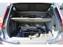 Volvo XC40 1.5 T2 Momentum Business | Semi Elektrische Trekhaak | Luxe Textiele Bekleding | Electronic Climate Controle | Lichtmetalen Velgen 5-Spaaks 18" | Sensus Connect met High Performance Audio | Apple Carplay/Android Auto | DAB Ontvanger | Keyless Start |