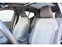 Volvo XC40 1.5 T2 Momentum Business | Semi Elektrische Trekhaak | Luxe Textiele Bekleding | Electronic Climate Controle | Lichtmetalen Velgen 5-Spaaks 18" | Sensus Connect met High Performance Audio | Apple Carplay/Android Auto | DAB Ontvanger | Keyless Start |