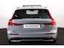 Volvo V60 T6 Recharge AWD Plus Dark - Panorama/schuifdak - IntelliSafe Assist & Surround - 360º Camera - Harman/Kardon audio - Verwarmde voorstoelen, stuur & achterbank - Parkeersensoren voor & achter - Elektr. bedienb. voorstoelen met geheugen - Head up display - Extra getint glas - 19' LMV