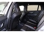 Volvo V60 T6 Recharge AWD Plus Dark - Panorama/schuifdak - IntelliSafe Assist & Surround - 360º Camera - Harman/Kardon audio - Verwarmde voorstoelen, stuur & achterbank - Parkeersensoren voor & achter - Elektr. bedienb. voorstoelen met geheugen - Head up display - Extra getint glas - 19' LMV