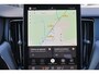 Volvo XC60 T6 Recharge AWD Plus Dark - IntelliSafe Assist & Surround - Harman/Kardon audio - Parkeercamera achter - Verwarmde voorstoelen, stuur & achterbank - Parkeersensoren voor & achter - Elektr. bedienb. voorstoelen met geheugen - Draadloze tel. lader - Extra getint glas - 21' LMV