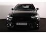 Volvo XC60 T6 Recharge AWD Plus Dark - IntelliSafe Assist & Surround - Harman/Kardon audio - Parkeercamera achter - Verwarmde voorstoelen, stuur & achterbank - Parkeersensoren voor & achter - Elektr. bedienb. voorstoelen met geheugen - Draadloze tel. lader - Extra getint glas - 21' LMV