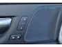 Volvo XC60 T6 Recharge AWD Plus Dark - IntelliSafe Assist & Surround - Harman/Kardon audio - Parkeercamera achter - Verwarmde voorstoelen, stuur & achterbank - Parkeersensoren voor & achter - Elektr. bedienb. voorstoelen met geheugen - Draadloze tel. lader - Extra getint glas - 21' LMV