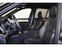 Volvo XC90 T8 Recharge AWD Ultra Dark Exec. Ed. - Luchtvering - Panorama/schuifdak - IntelliSafe Assist & Surround - 360º Camera - Bowers & Wilkins audio - Adaptieve LED koplampen - Verwarmde voorstoelen, stuur & achterbank - Parkeersensoren voor & achter - Elektr. bedienb. voorstoelen met geheugen - Head up display - Draadloze tel. lader - Extra getint glas - 22' LMV