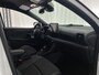 Toyota Yaris 1.5 Hybrid Dynamic Automaat | Trekhaak | CarPlay | Stoelverw. | Camera | 17'' | Parelmoer | ACC | Cruise
