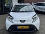 Toyota Aygo X FIRST 5-DEURS APPLE/ANDROID CAMERA CLIMA AD-CRUISE 17'' LM-VELGEN EL-RAMEN/SPIEGELS NL-AUTO 1E-EIG