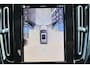 Volvo XC40 B4 Plus Black Edition - Panorama/schuifdak - IntelliSafe Assist & Surround - 360º Camera - Harman/Kardon audio - Verwarmde voorstoelen & stuur - Parkeersensoren voor & achter - Elektr. bedienb. voorstoelen met geheugen links - Draadloze tel. lader - Extra getint glas - 20' LMV