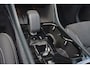 Volvo XC40 B4 Plus Black Edition - Panorama/schuifdak - IntelliSafe Assist & Surround - 360º Camera - Harman/Kardon audio - Verwarmde voorstoelen & stuur - Parkeersensoren voor & achter - Elektr. bedienb. voorstoelen met geheugen links - Draadloze tel. lader - Extra getint glas - 20' LMV