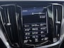 Volvo V60 2.0 T6 Plug-in hybrid AWD R-Design | SoH 95,7% | Long Range | Panoramadak | Trekhaak | H&K | Camera!