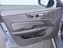 Volvo V60 2.0 T6 Plug-in hybrid AWD R-Design | SoH 95,7% | Long Range | Panoramadak | Trekhaak | H&K | Camera!