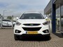 Hyundai ix35 1.6i GDI Go! / NL-Auto / Trekhaak / Half-Leder / Stoelverwarming Voor+Achter / Cruise-Control / Climate-Control / Radio-Bluetooth / Navi / Privacy-Glass / Elektr.-Pakket / PDC-Achter met Camera / LMV 17'' / All-Season / ENZ.