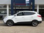 Hyundai ix35 1.6i GDI Go! / NL-Auto / Trekhaak / Half-Leder / Stoelverwarming Voor+Achter / Cruise-Control / Climate-Control / Radio-Bluetooth / Navi / Privacy-Glass / Elektr.-Pakket / PDC-Achter met Camera / LMV 17'' / All-Season / ENZ.