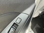 Hyundai ix35 1.6i GDI Go! / NL-Auto / Trekhaak / Half-Leder / Stoelverwarming Voor+Achter / Cruise-Control / Climate-Control / Radio-Bluetooth / Navi / Privacy-Glass / Elektr.-Pakket / PDC-Achter met Camera / LMV 17'' / All-Season / ENZ.