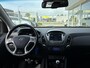 Hyundai ix35 1.6i GDI Go! / NL-Auto / Trekhaak / Half-Leder / Stoelverwarming Voor+Achter / Cruise-Control / Climate-Control / Radio-Bluetooth / Navi / Privacy-Glass / Elektr.-Pakket / PDC-Achter met Camera / LMV 17'' / All-Season / ENZ.
