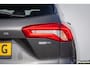 Ford Focus 1.0 ST-Line X Business Trekhaak | Stoelverwarming | Stuurverwarming | Head up display | Camera | Pdc | Carplay | Voorruitverwarm