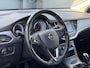Opel Astra Sports Tourer 1.4 Turbo Online Edition ✓150pk✓2e Eigenaar✓Camera✓Carplay✓Navi✓Pdc V+A✓Stoelverw✓Stuurverw✓Clima✓Cruise✓Lm velgen✓6 Bak✓Comfortstoelen✓Dealer Onderhouden✓N.A.P✓Bj 12-2018✓Apk tot 01-2027