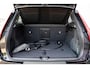 Volvo EX40 Single Motor Ext. Range Ultra Bl. Ed. Eur. 82 kWh | Black Edition | Europa | Schuif-/Kanteldak | Harman Kardon Audio | Adaptieve Cruise Control | Stuur-/Stoelverwarming V+A | Warmtepomp | Getint Glas |