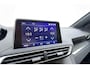 Peugeot 3008 1.2 130pk GT Line | Panoramisch schuifdak | Lage kilometerstand | Navigatie | DAB+ | Apple Carplay/Android Auto | LichtMetaal 19inch