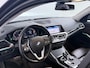 BMW 3-Serie 318i High Executive | LUXE! | Laser Light! | Assisted Driving! | Stoelverwarming!
