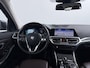 BMW 3-Serie 318i High Executive | LUXE! | Laser Light! | Assisted Driving! | Stoelverwarming!