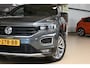 Volkswagen T-Roc 1.5 TSI 150pk Sport | NL-auto | Elek. klep | Trekhaak | Two-tone | 100% (Dealer) onderhouden label