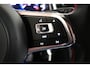 Volkswagen T-Roc 1.5 TSI 150pk Sport | NL-auto | Elek. klep | Trekhaak | Two-tone | 100% (Dealer) onderhouden label