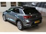 Volkswagen T-Roc 1.5 TSI 150pk Sport | NL-auto | Elek. klep | Trekhaak | Two-tone | 100% (Dealer) onderhouden label