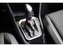Volkswagen T-Roc 1.5 TSI 150pk Sport | NL-auto | Elek. klep | Trekhaak | Two-tone | 100% (Dealer) onderhouden label